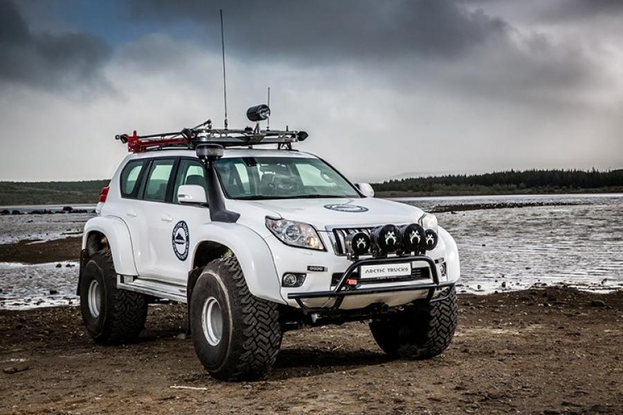  Arctic Trucks Toyota Land Cruiser Prado AT44 (KDJ150W) 2009 года  (фото 1 из 2)